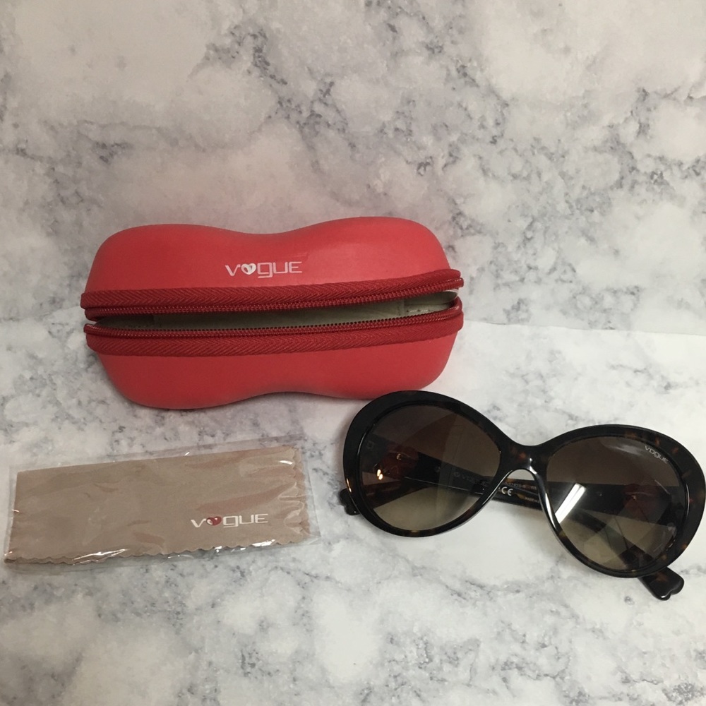 VOGUE Special Valentine Edition Sunglasses